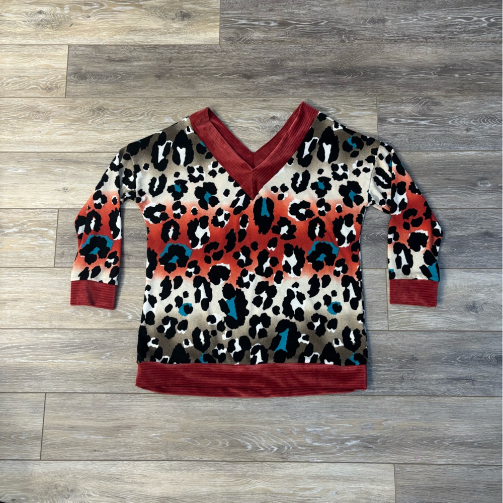 Oddy Sweater Leopard Print Velvet Trim V Neck Sz 1XL Soft & Cozy Loungewear